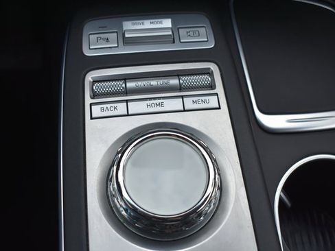 Used 2022 Genesis GV70 2.5T w/ Select Package image 33