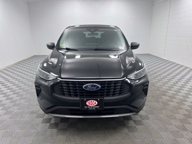 Used 2023 Ford Escape Active w/ Tech Pack #1 AWD/4WD image 2