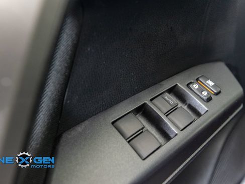 Used 2016 Toyota RAV4 LE FWD image 13