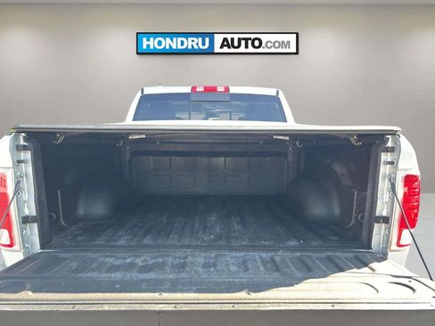 Used 2017 RAM 1500 Laramie w/ Convenience Group AWD/4WD image 9