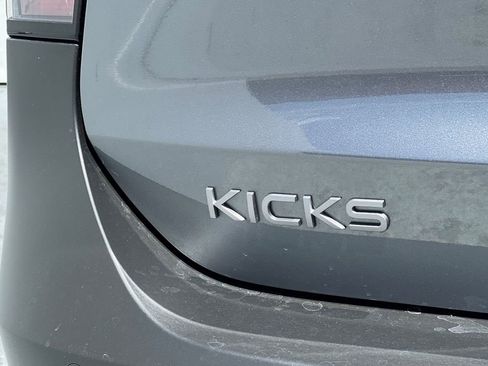 New 2025 Nissan Kicks SR w/ Illumination Package image 6
