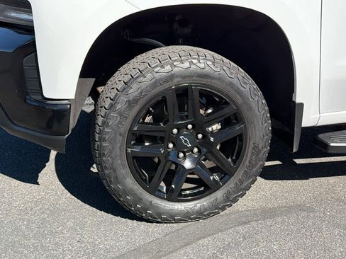 Used 2021 Chevrolet Silverado 1500 LT Trail Boss AWD/4WD image 9