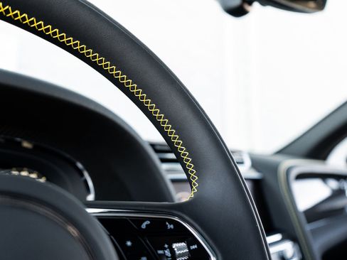 Certified 2026 Bentley Bentayga Speed AWD/4WD image 33