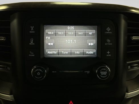 Used 2021 RAM 1500 Big Horn AWD/4WD image 19