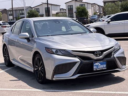 Used 2023 Toyota Camry XSE FWD image 12