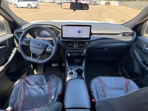 Used 2023 Ford Escape ST-Line w/ Tech Pack #1 FWD image 16