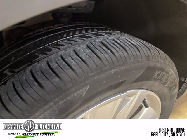 Used 2025 Buick Encore GX Preferred AWD/4WD image 17