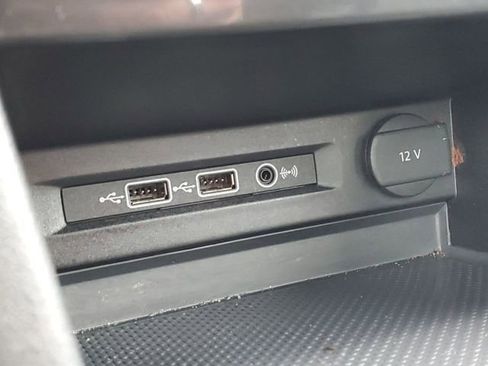 Used 2019 Volkswagen Tiguan SEL image 21