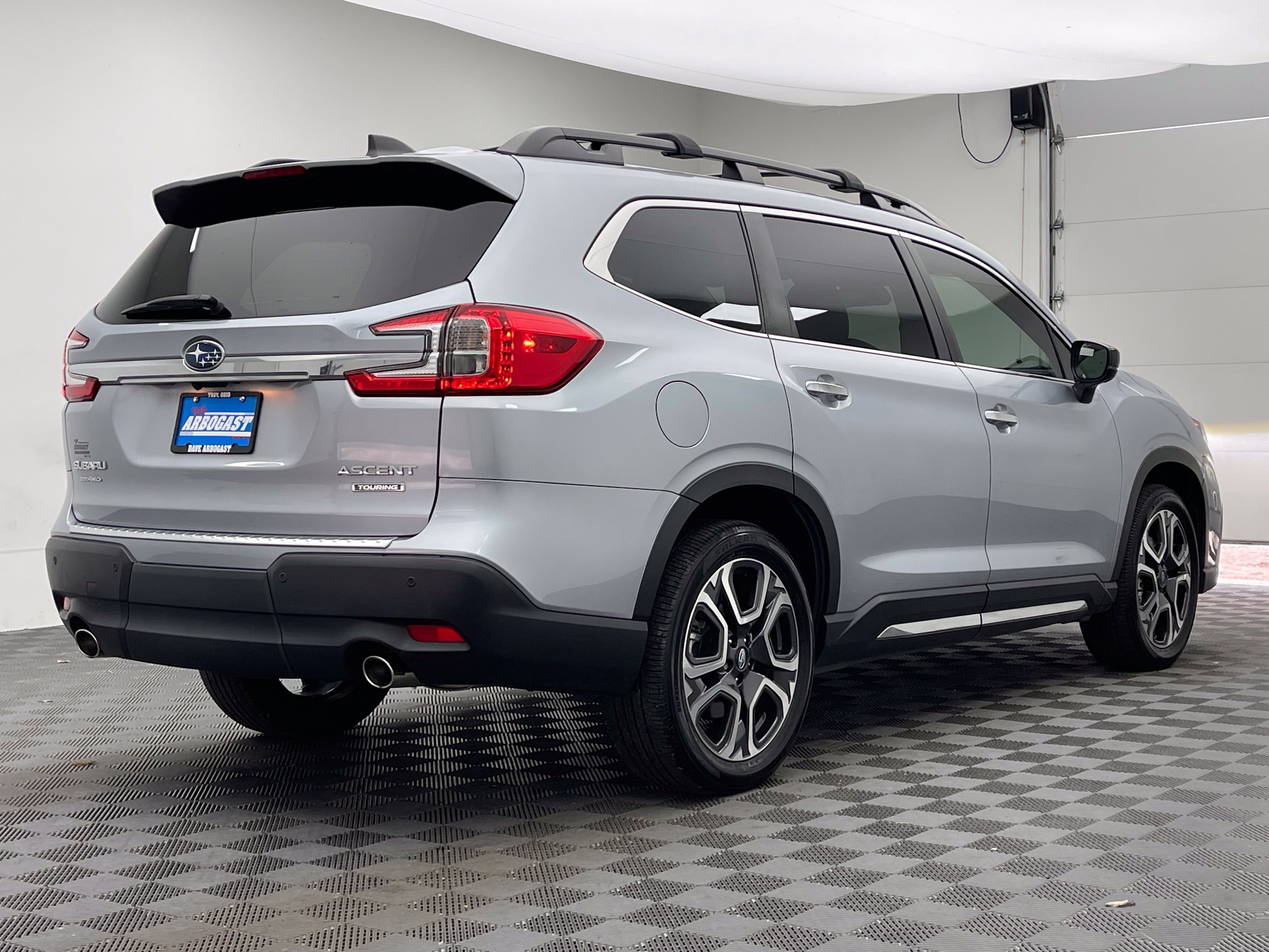Used 2024 Subaru Ascent Touring AWD/4WD image 9