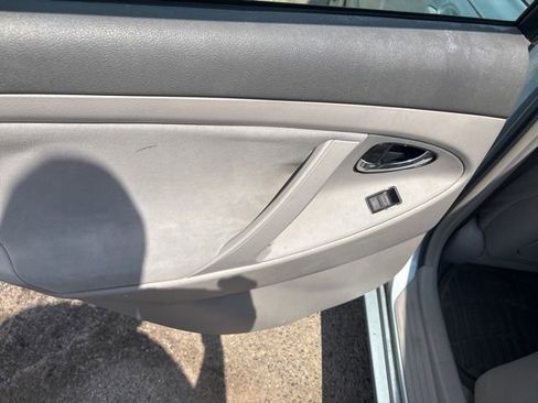 Used 2007 Toyota Camry LE FWD image 18