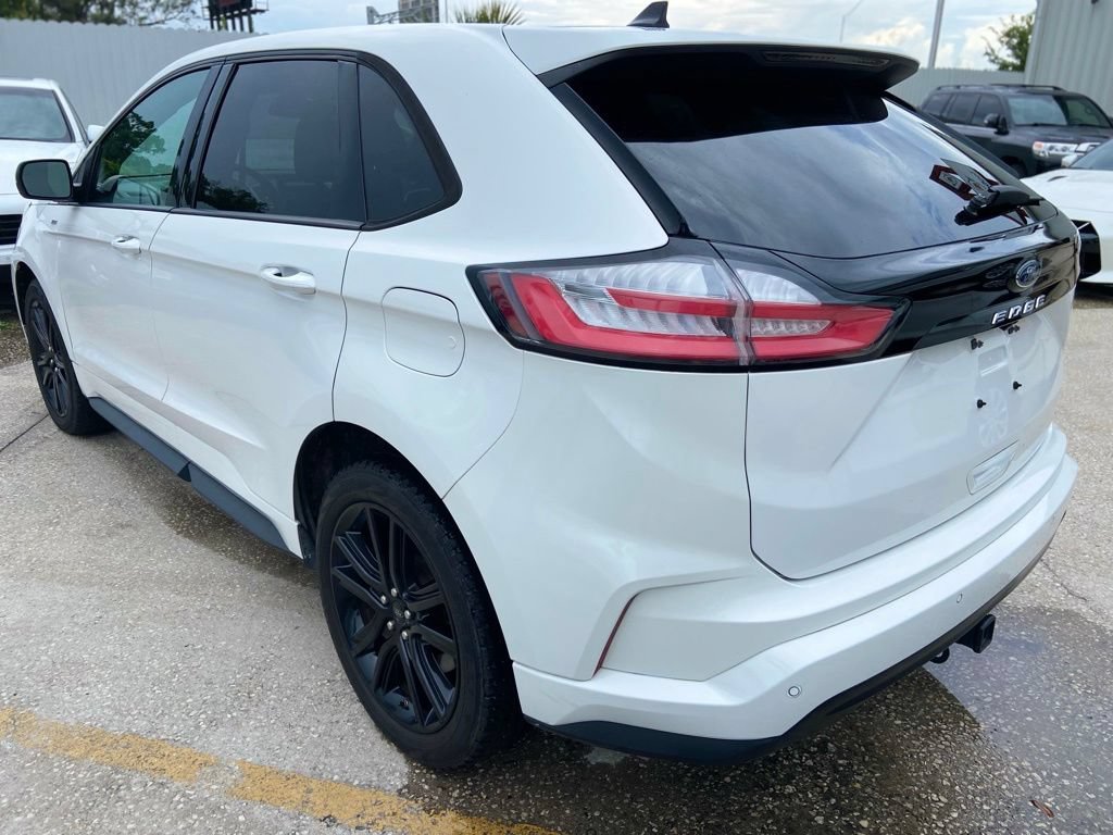 Used 2022 Ford Edge ST-Line w/ Class II Trailer Tow Package AWD/4WD image 3