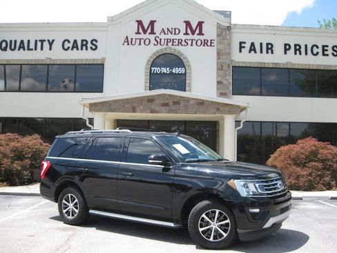 Used 2018 Ford Expedition XLT w/ Equipment Group 202A AWD/4WD image 1