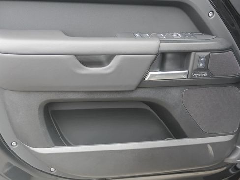New 2025 Land Rover Defender 110 V8 image 16