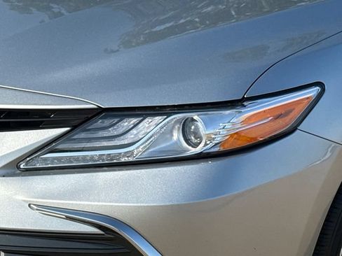 Used 2023 Toyota Camry XLE FWD image 4