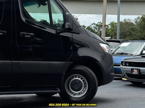 Used 2019 Mercedes-Benz Sprinter 2500 image 7