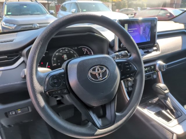 Certified 2025 Toyota RAV4 XLE FWD image 24