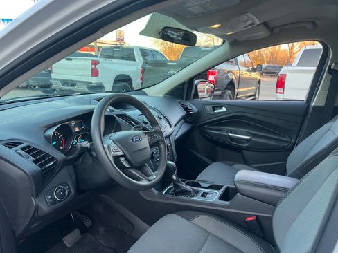 Used 2017 Ford Escape SE image 10