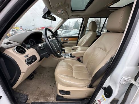 Used 2013 Land Rover LR4 HSE w/ HSE Pkg image 10