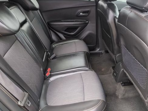 Certified 2021 Chevrolet Trax LT w/ LT Convenience Package AWD/4WD image 24