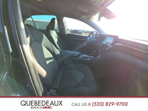 Used 2022 Toyota Camry LE image 8