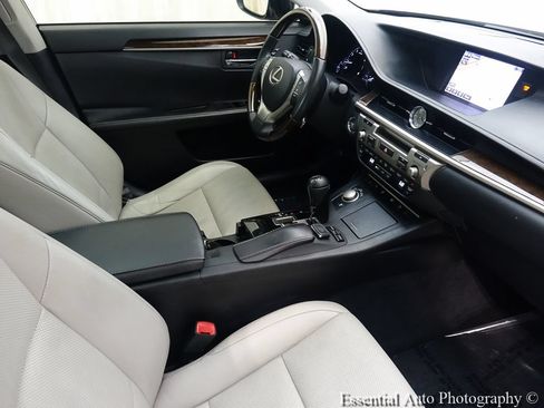 Used 2015 Lexus ES 350 w/ Luxury Package FWD image 27