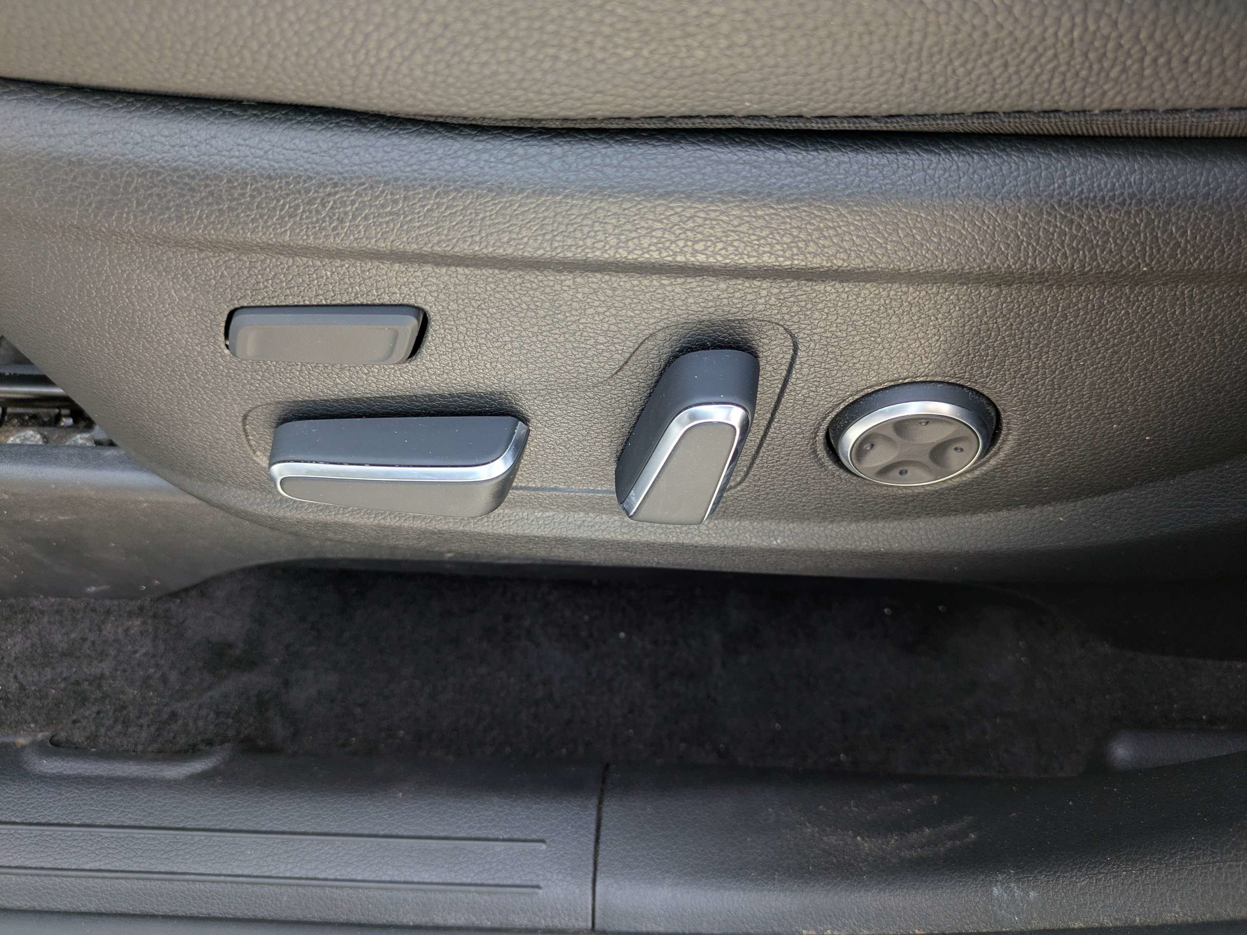 Certified 2025 Hyundai Palisade Limited FWD image 19
