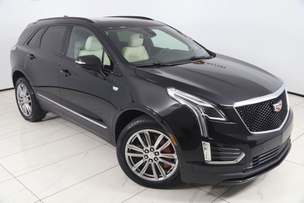 Used 2023 Cadillac XT5 Sportv w/ LPO, Floor Liner Package AWD/4WD image 19