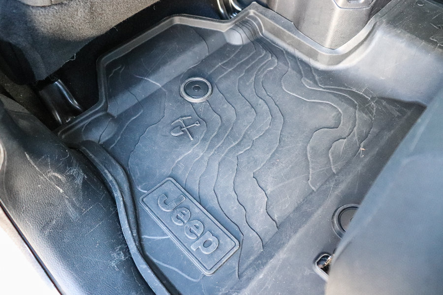 Used 2019 Jeep Wrangler Unlimited Sport S AWD/4WD image 13