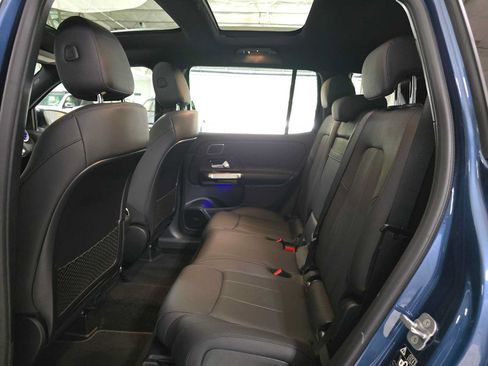 Used 2023 Mercedes-Benz GLB 250 4MATIC image 16