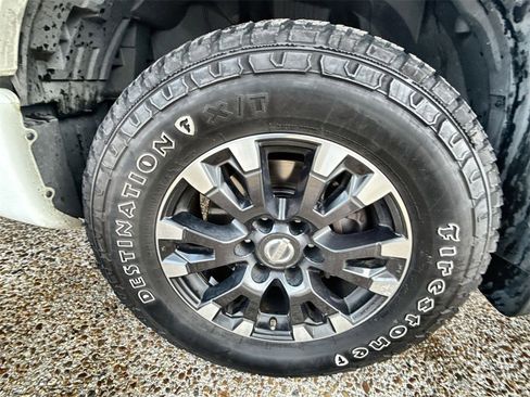 Used 2018 Nissan Titan PRO-4X w/ Pro-4x Convenience Package image 30