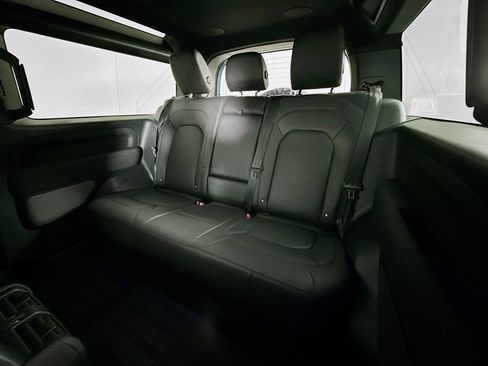 Used 2023 Land Rover Defender 90 SE AWD/4WD image 25