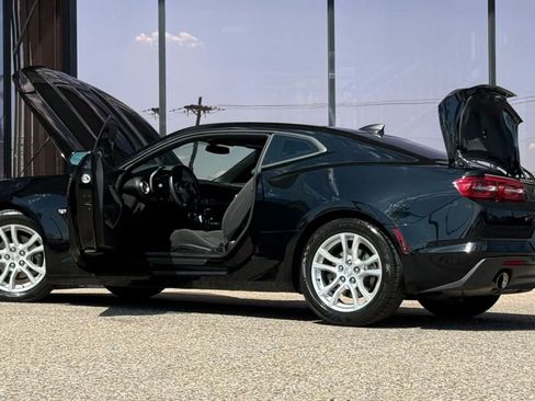 Used 2021 Chevrolet Camaro LS RWD image 29