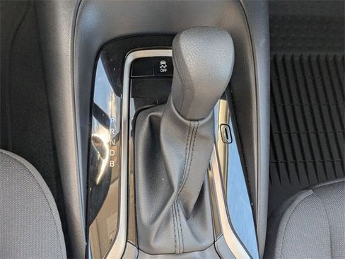 Certified 2025 Toyota Corolla LE image 21