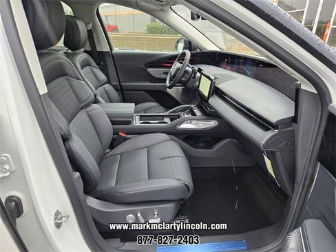 New 2026 Lincoln Nautilus Reserve image 12