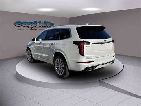 Used 2020 Cadillac XT6 Premium Luxury image 5