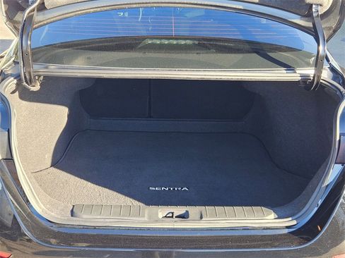 Used 2024 Nissan Sentra S image 10