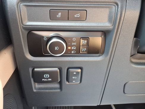 Used 2023 Ford Expedition Max Limited AWD/4WD image 16