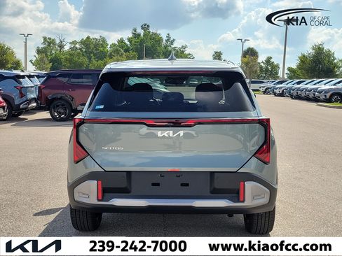 New 2027 Kia Seltos S FWD image 5