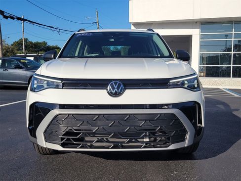 Certified 2025 Volkswagen Taos S image 3