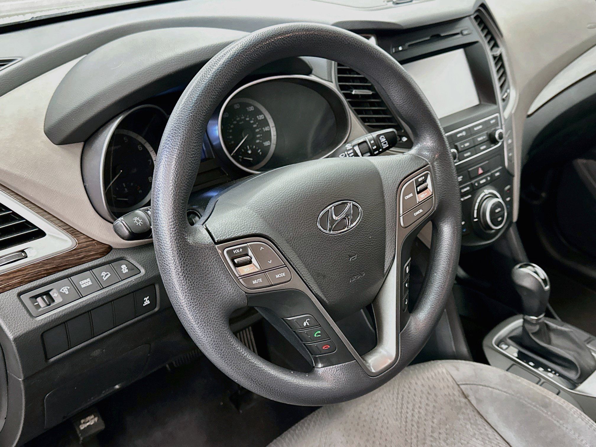 Used 2017 Hyundai Santa Fe Sport AWD/4WD image 18