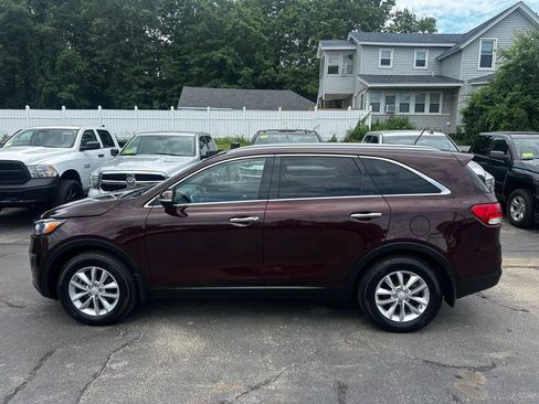 Used 2017 Kia Sorento FWD image 3