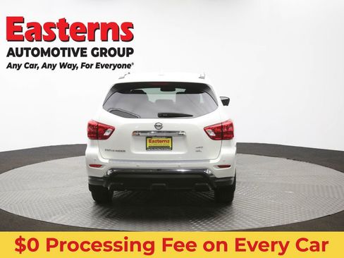 Used 2020 Nissan Pathfinder SL AWD/4WD image 44