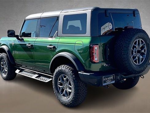New 2025 Ford Bronco Badlands image 3