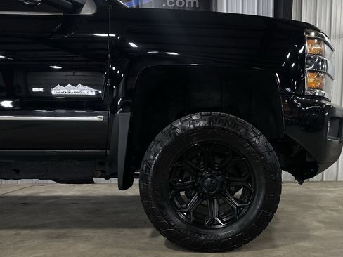 Used 2018 Chevrolet Silverado 3500 High Country image 33