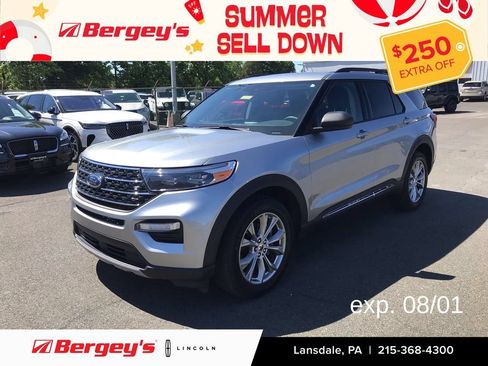 Used 2024 Ford Explorer XLT w/ Equipment Group 202A AWD/4WD image 1