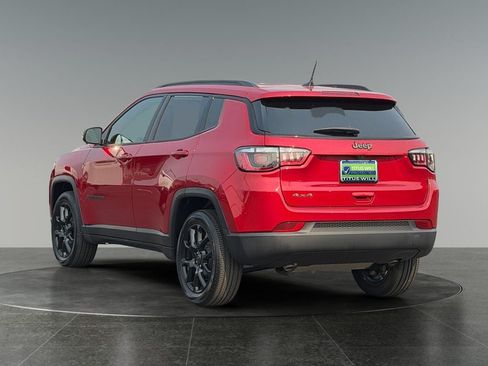 Used 2025 Jeep Compass Latitude w/ Altitude Special Edition AWD/4WD image 7
