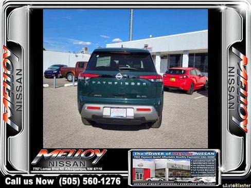 Used 2025 Nissan Pathfinder SL image 14