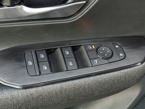 New 2026 Nissan Kicks SV FWD image 11