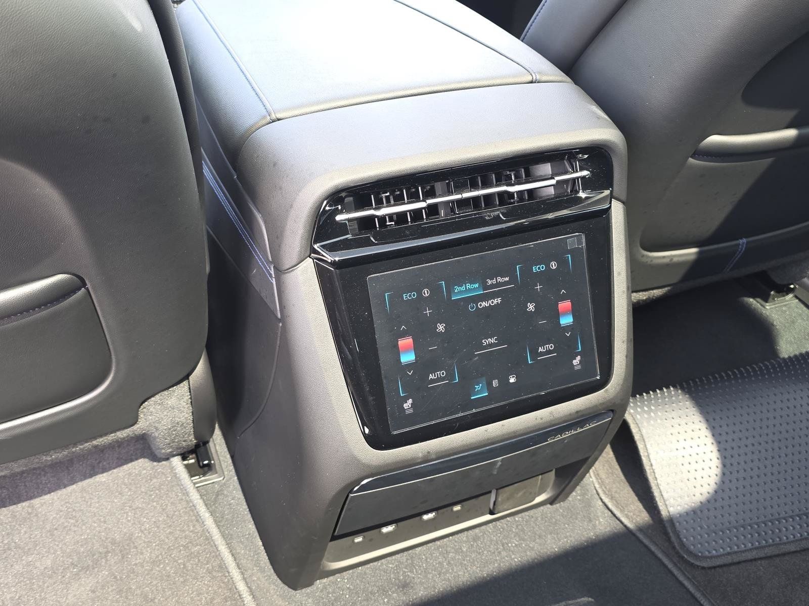 Certified 2026 Cadillac Escalade IQL Sport 1 AWD/4WD image 17