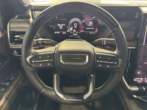Used 2025 GMC Yukon Denali Ultimate AWD/4WD image 21